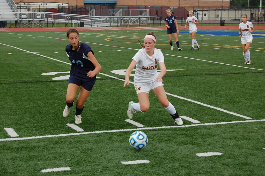 Girls Soccer: Broad Run Senior Defender Emily Roche Commits to D3 Washington  and Lee - LoCoSports