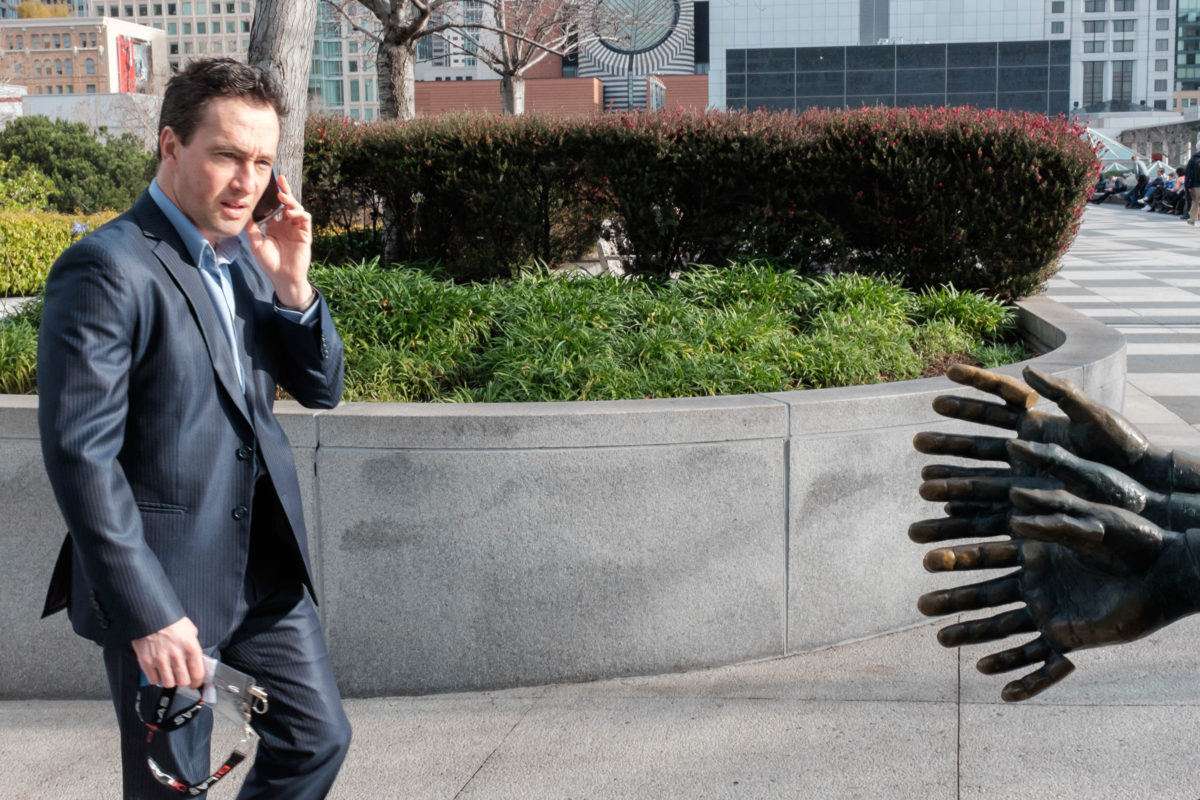 Wellness Wednesday: How to Get Moving in a Mobile Technology World – The Benefits of Having a Walking Program Smart Phone