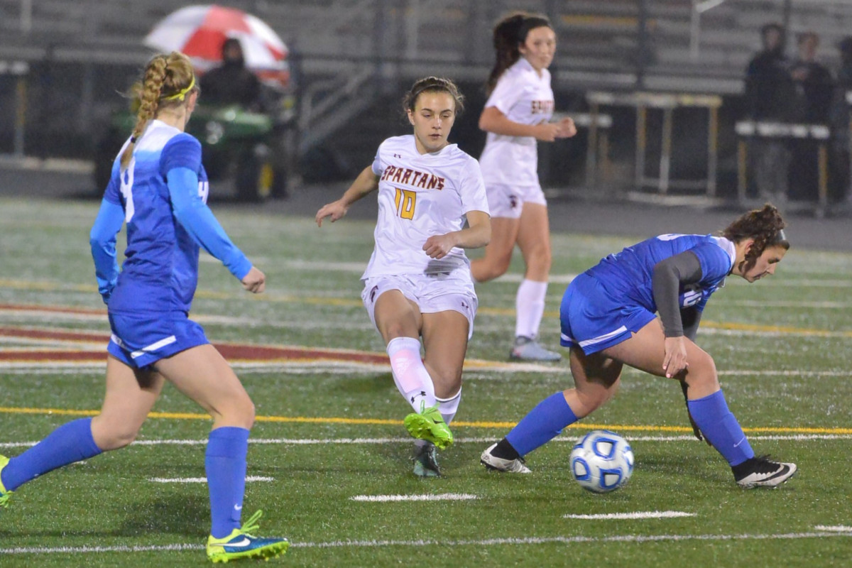 Girls Soccer: Broad Run Forward Sophia Roche Commits to Washington and Lee